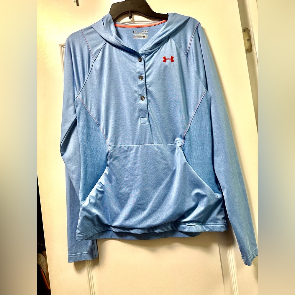 Under Armour women’s Heat Gear ISO chill fitted 3 button hooded pullover…